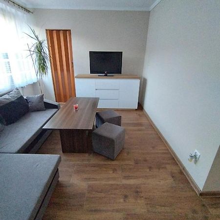 Apartament Przy Dworcu W Sanoku Exterior foto